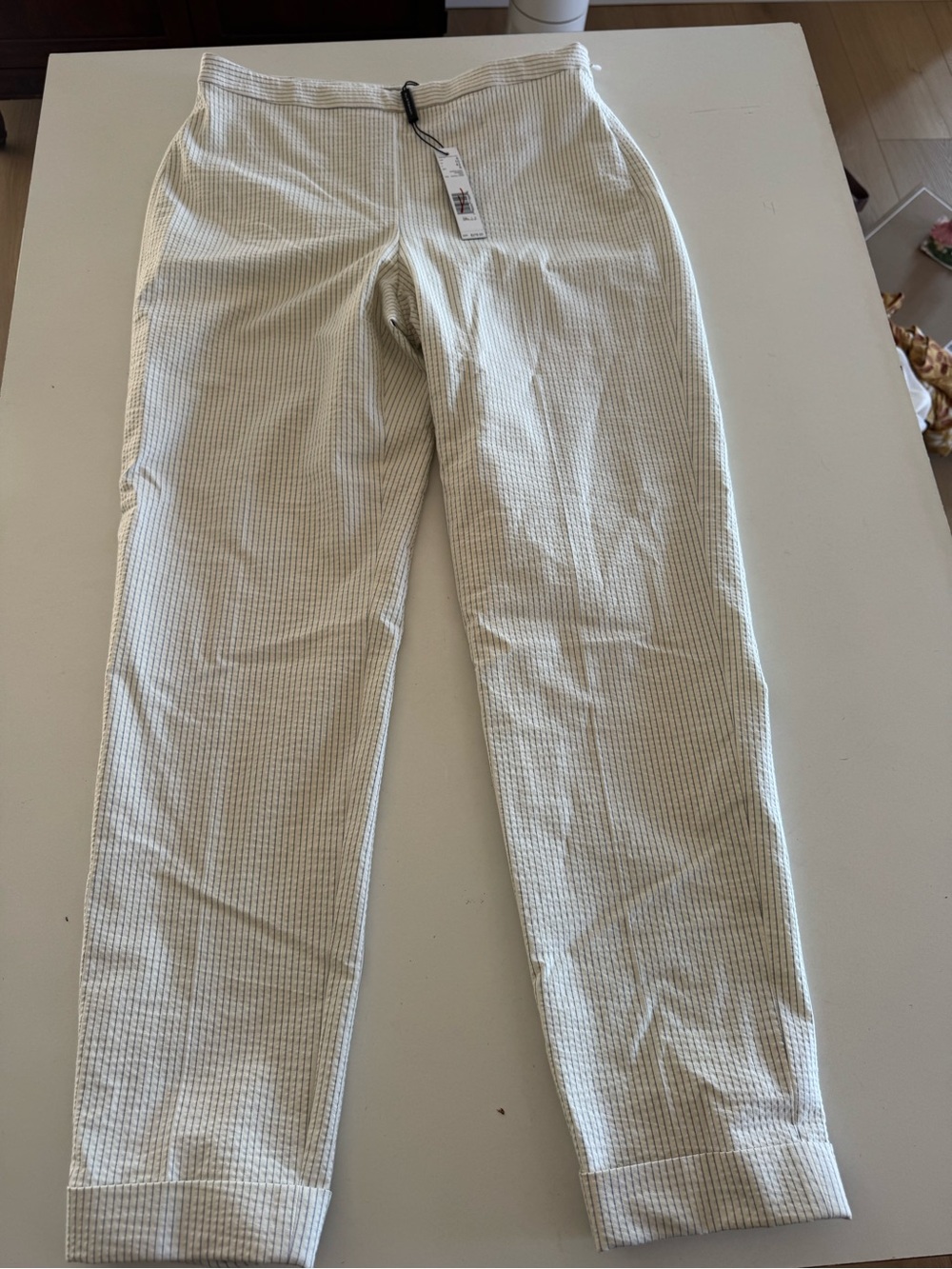 Elie Tahari Marcia Pants Womens 6 NWT Wavelet Sand Pinstripe Ankle Crop
